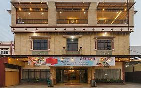 Reddoorz Plus @ Hotel Sempurna Watervang Lubuk Linggau